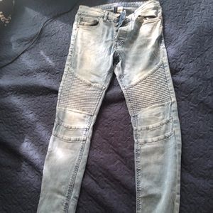 Light washed jeans